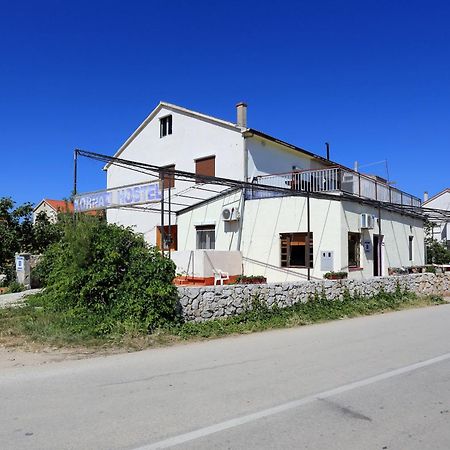 Basil Apartments And Rooms Бетина Екстериор снимка