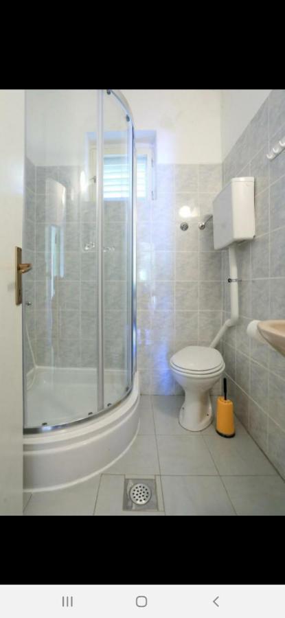 Basil Apartments And Rooms Бетина Екстериор снимка