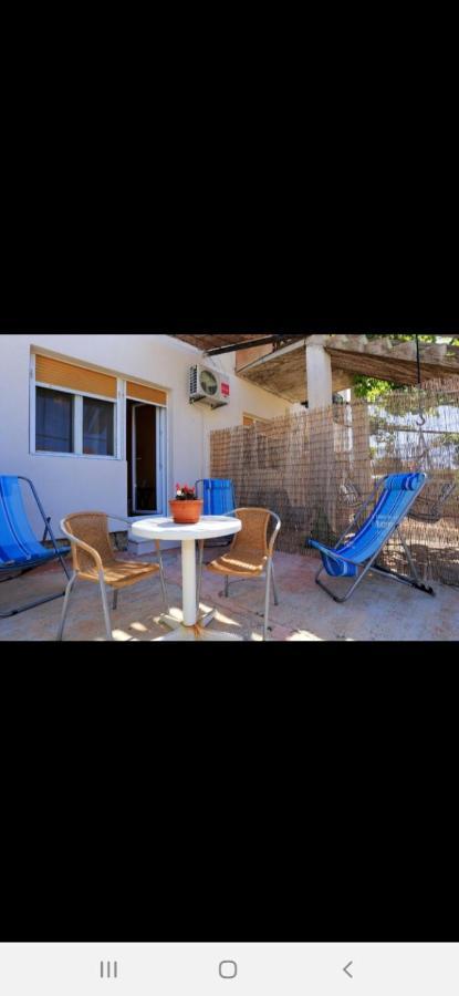 Basil Apartments And Rooms Бетина Екстериор снимка