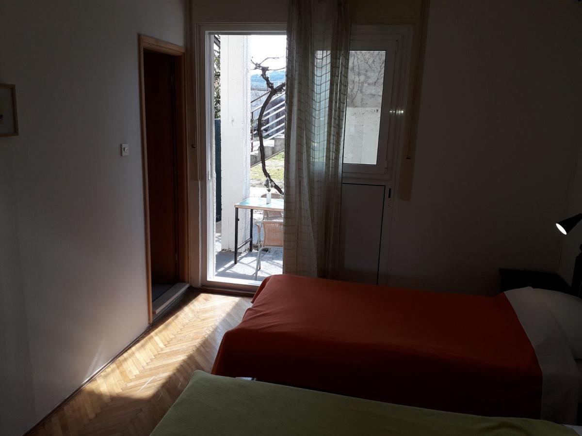Basil Apartments And Rooms Бетина Екстериор снимка